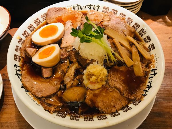 「肉そば味玉入り」@NEW OLD STYLE 肉そば けいすけの写真