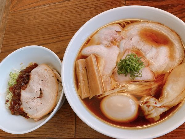 「地鶏と豚の醤油(特製)(大盛)+バラ焼丼」@青森中華そば オールウェイズの写真