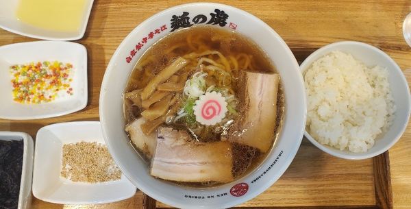 「手揉み醤油中華そば(大盛)」@自家製中華そば 麺の虜の写真