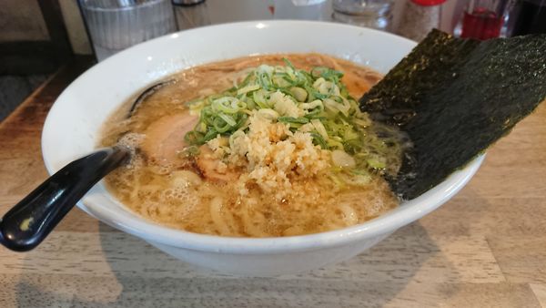 「晴流中太とんこつ（大）」@麺や晴 HARUの写真