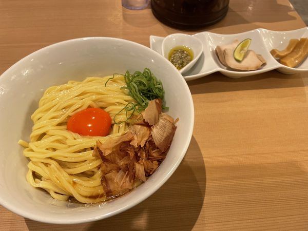 「日本一の冷やし釜玉麺」@らぁ麺 はやし田 武蔵小杉店の写真