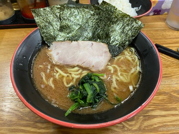 「ラーメン+無料ライス」@麺家 紫極の写真