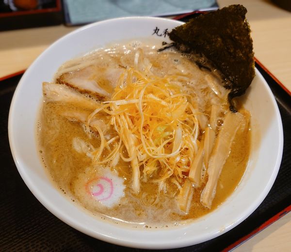 「ハーフ中華そば」@つけ麺丸和 各務原分店の写真