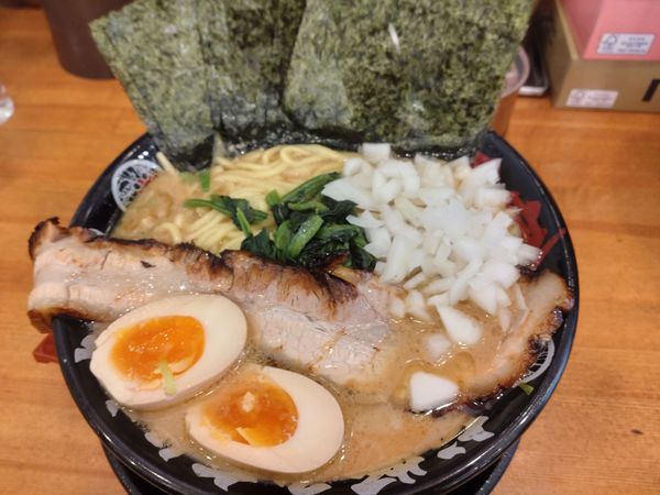 「特製ラーメン」@横浜家系ラーメン 辻田家 鶴田店の写真