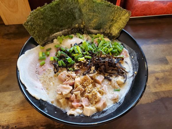 「特製とんこつ１０００円」@とんこつラーメン ぱるぷん亭 豚の写真