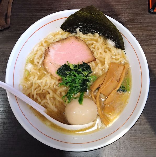 「中華そば(塩)＋味玉＋大盛」@三鷹食堂いなりの写真