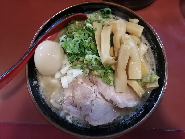 「得製豚骨」@らーめん 豚鬼の写真