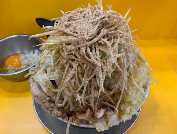 「大ラーメン　ニンニクマシマシアブラマシマシヤサイスクナメ」@ラーメン二郎 八王子野猿街道店2の写真