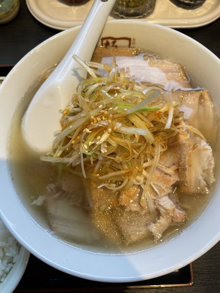 「ねぎ焼豚ラーメン（塩に変更）」@喜多方ラーメン坂内 住吉店の写真