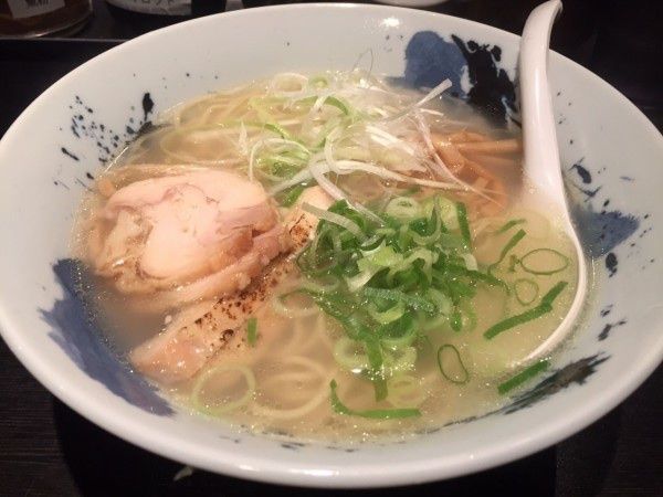 「鶏そば」@自家製麺 鶏そば 三歩一の写真