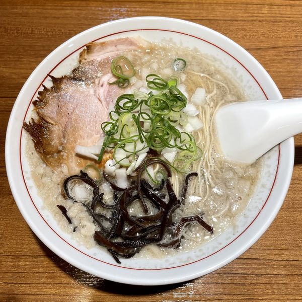 「【限定②】ニボ豚骨博多風極細麺 ￥800」@寿製麺よしかわ 川越店の写真