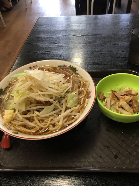 「ラーメン(小) ネギチャー」@やらかし亭の写真