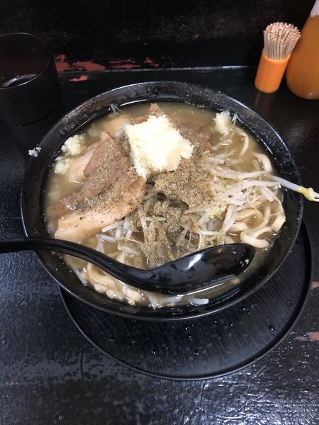 「ラーメン並　全部ちょいマシ」@自家製太麺 ドカ盛 マッチョ 三ノ宮店の写真