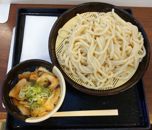 「肉汁うどん（920円）」@蓮田SA下りフードコートの写真