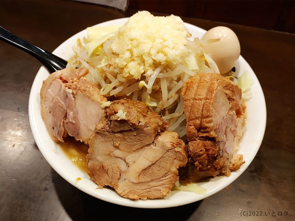 「ともらーめん豚（麺大盛り＋チーズ＋煮たまご）」@麺家 大須賀 台新店の写真