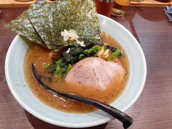 「ラーメン」@横浜家系らーめん侍 渋谷本店の写真