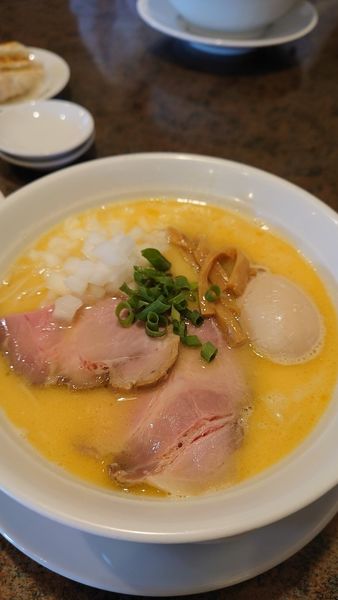 「鶏そば」@中華蕎麦しのざきの写真