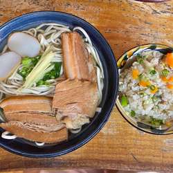 首里そば大　炊き込みご飯