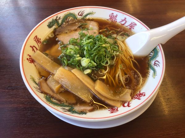 「特製醤油ラーメン(麺硬め、背脂少なめ)」@京都北白川ラーメン魁力屋 瑞穂店の写真