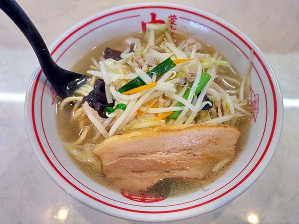 「塩タンメン チャーシュー増」@蒙古タンメン中本 秦野店の写真