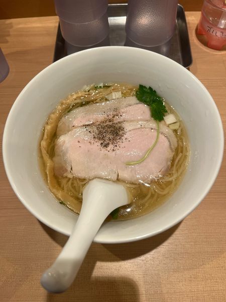 「トビウオ塩らーめん 1,000円」@らぁ麺 はやし田 赤羽店の写真