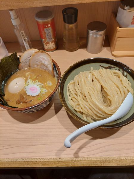 「特製つけ麺中盛1090円」@東京煮干中華そば 三三㐂 大森の写真