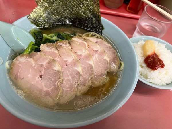 「正油チャーシューメン ¥900 半ライス ¥100」@山下家の写真