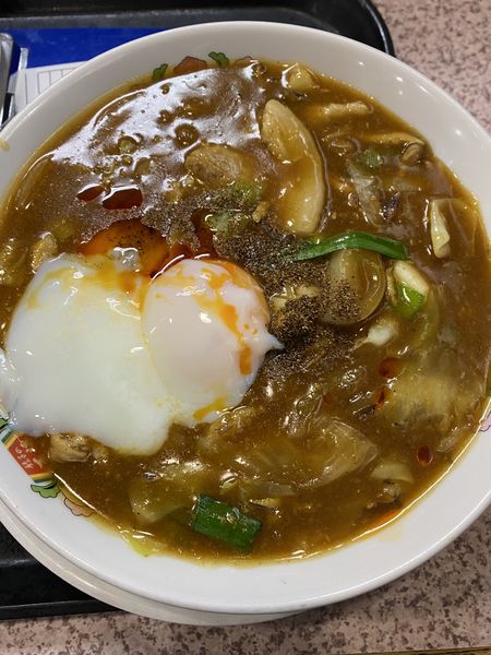 「温玉中華カレーラーメン」@餃子の王将 橋本駅ビル店の写真