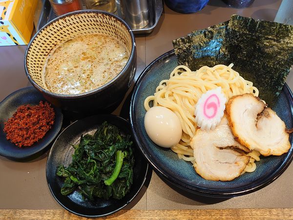 「特製つけそば ほうれん草 特製辛味」@麺彩房 中野本店の写真