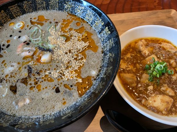 「黒坦々麺　ミニ麻婆丼セット」@中国料理 九龍の写真