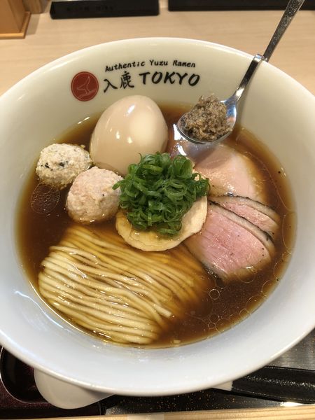 「ポルチーニ醤油らぁ麺1100円➕特製トッピング400円」@入鹿TOKYOの写真