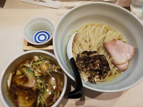 「【限定】黒舞茸と近江黒鶏の昆布水つけ麺　1200円」@柳麺 呉田-goden-の写真