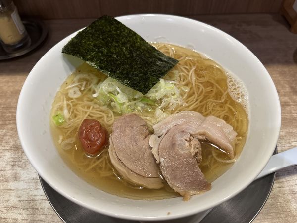 「朝ラーメン（並盛）」@舎鈴 エキュート赤羽店の写真