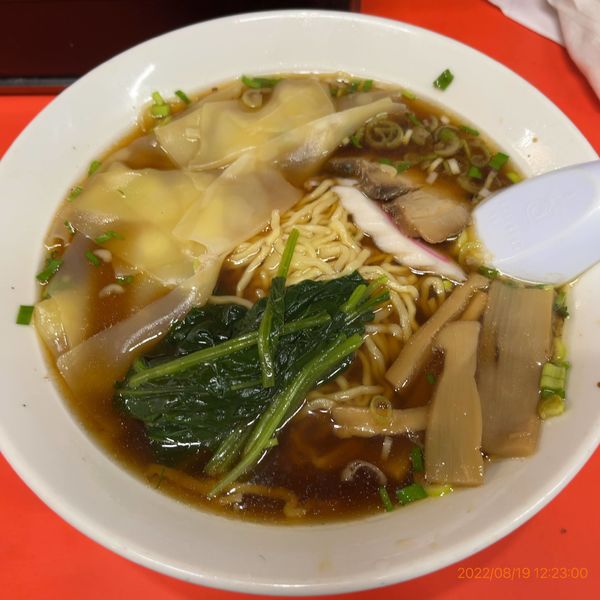 「ワンタンメン 700円」@海神亭の写真