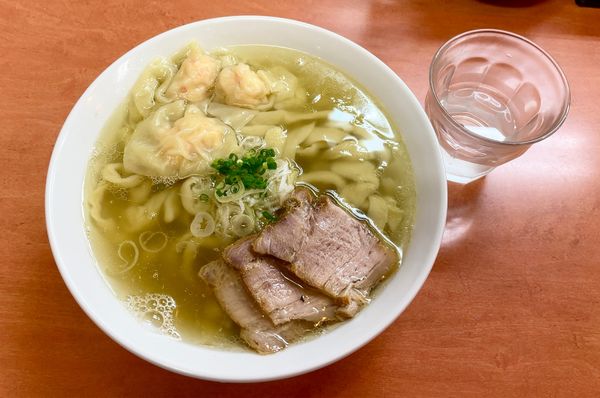 「海老ワンタンメン 麺大盛」@日陰の写真