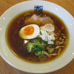 中華そば　900円