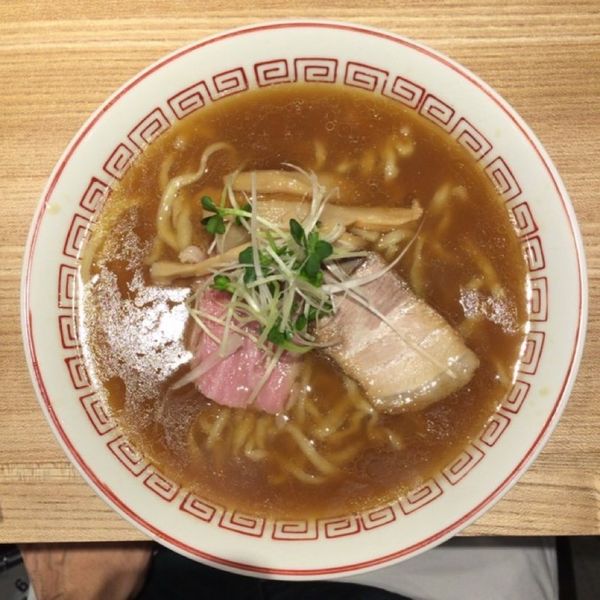 「蔵出し醤油らーめん」@超多加水自家製手揉み麺 きたかた食堂の写真