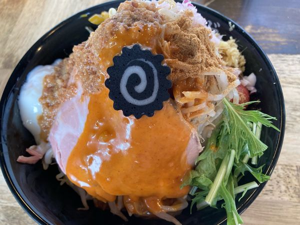 「冷やし味噌まぜそば（ヤサイ、ショウガ、ミソアブラ、ムラサキ）79」@旨辛味噌らーめん ぼんずの写真