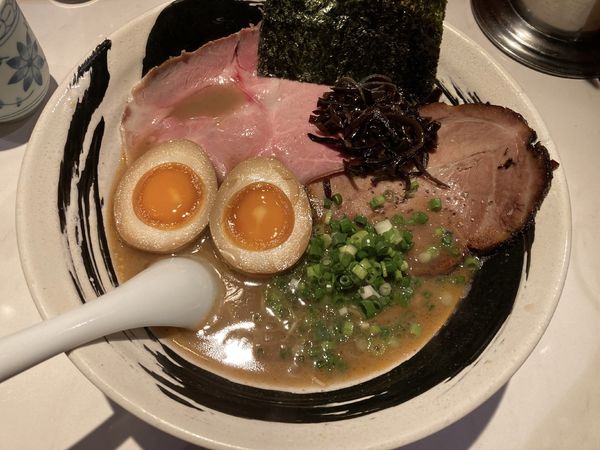 「白長浜　味玉」@博多長浜らーめん よかとの写真