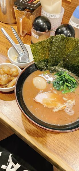 「ラーメン 並」@横浜家系らーめん 輝道家の写真