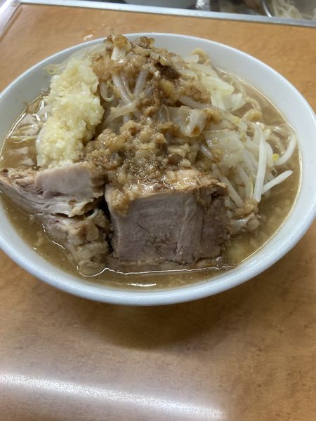 「ラーメン（ニンニク・アブラマシ、野菜ちょいマシ）（９００円）」@ラーメン荘 歴史を刻め 六甲道の写真