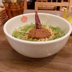 日式・汁なし担々麺　ハーフサイズ