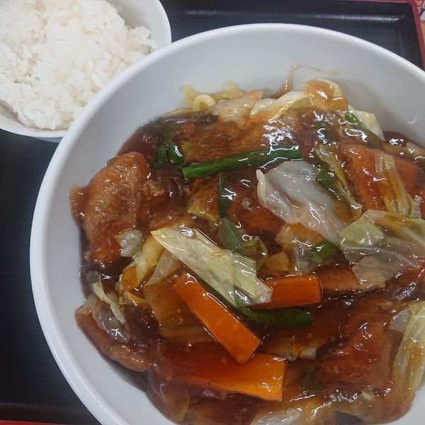 「スタミナ冷やし(並)850円、小ライス120円」@スタミナラーメン 一伸の写真