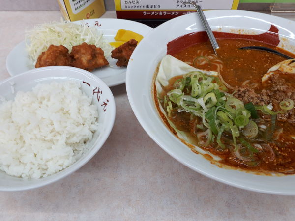 「いちすけラーメン&唐揚げセット」@ラーメン&らーめん 一代元 上里店の写真