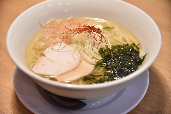 「鶏の旨味豊かなあっさり鶏塩」@とりそば 翔の写真