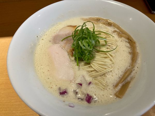 「濃厚鶏出汁そば醤油」@鶏’s麺処  諭吉の写真