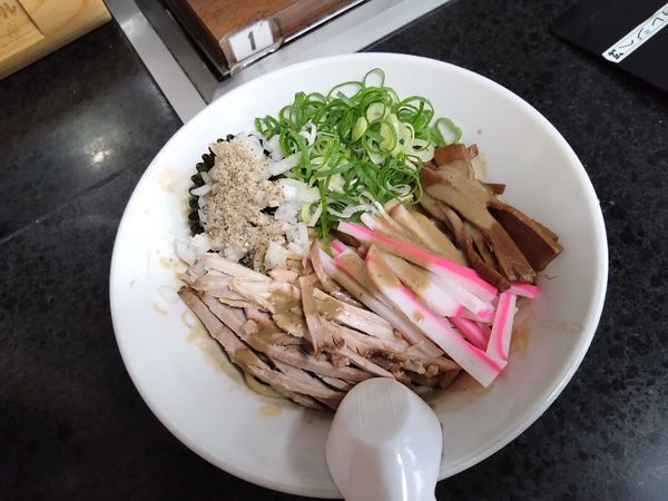 「まぜにぼ 900円」@長尾中華そば 西バイパス店の写真