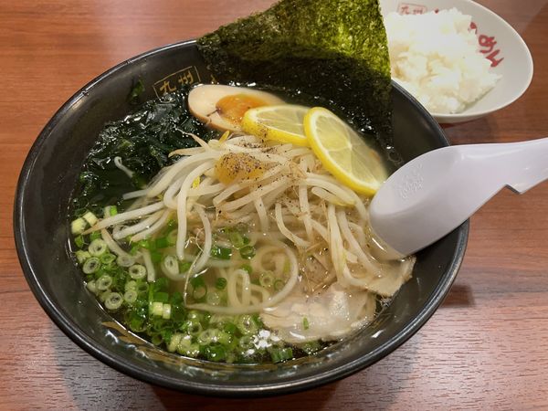 「塩レモンらーめん」@筑豊ラーメン  山小屋 エルミこうのす店の写真