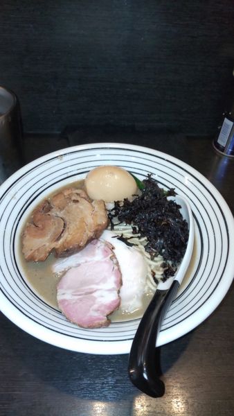 「濃厚煮干しつけ麺」@陽はまたのぼるの写真