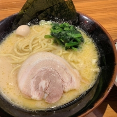 横浜家系ラーメン 壱角家 溜池山王店の画像